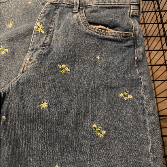 Straight-Leg Light Blue Jeans with Yellow Floral Embroidery - Picture 4 of 4